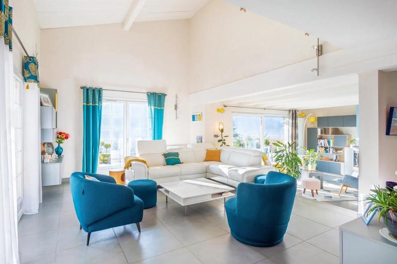 Villa - 330 m² - 10 pièces