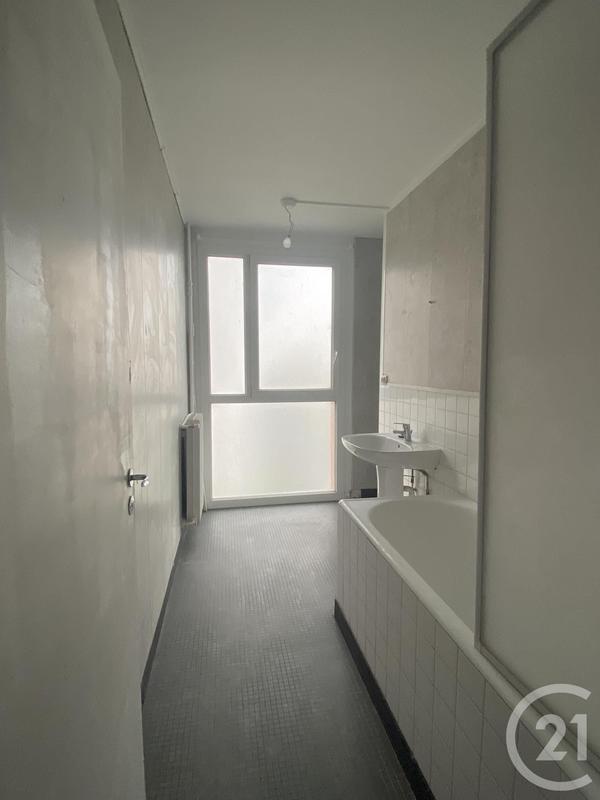 Appartement - 99 m² - 5 pièces