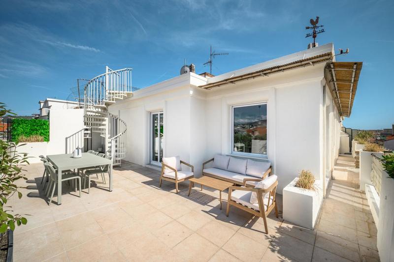 Penthouse - 90 m² - 3 pièces