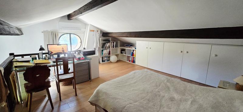 Maison - 237 m² - 6 pièces