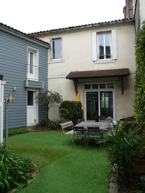 Maison de ville - 261 m² - 11 pièces