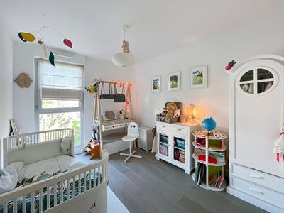 Appartement - 82 m² - 4 pièces