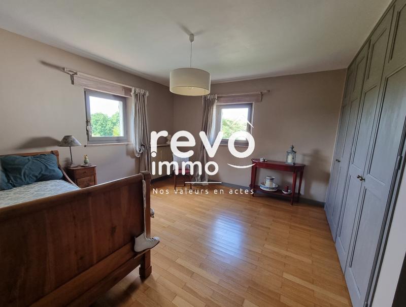 Maison - 213 m² - 7 pièces