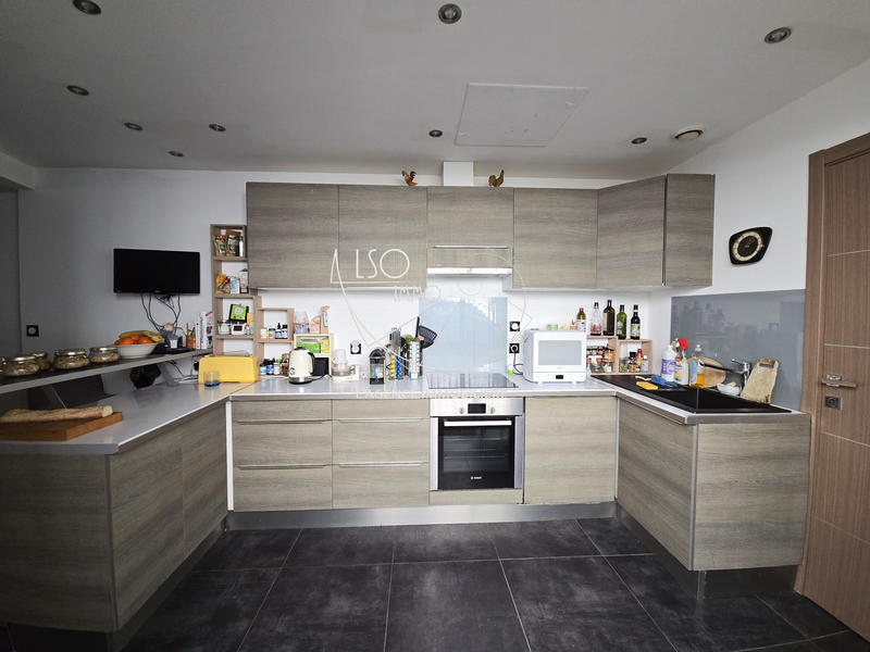 Maison - 114 m² - 5 pièces