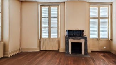 Maison - 270 m² - 10 pièces