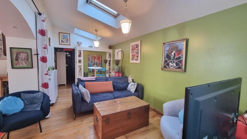 Loft - 138 m² - 6 pièces