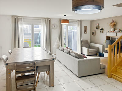 Maison - 85 m² - 5 pièces