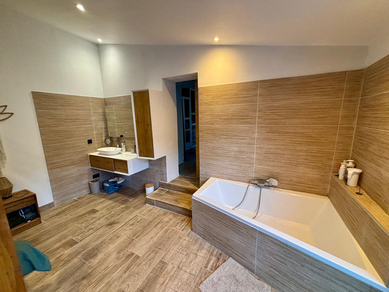 Villa - 210 m² - 6 pièces