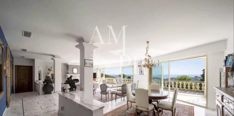 Villa - 400 m² - 10 pièces