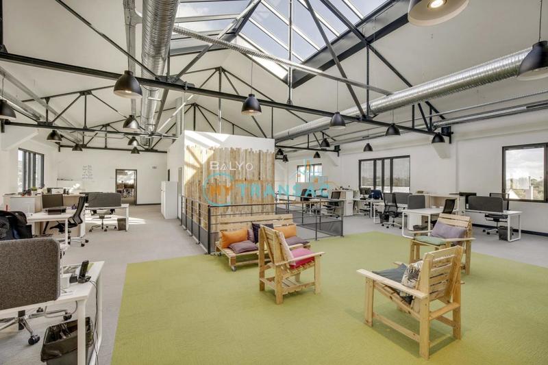 Local d'activité / Entrepôt - 3 292 m²