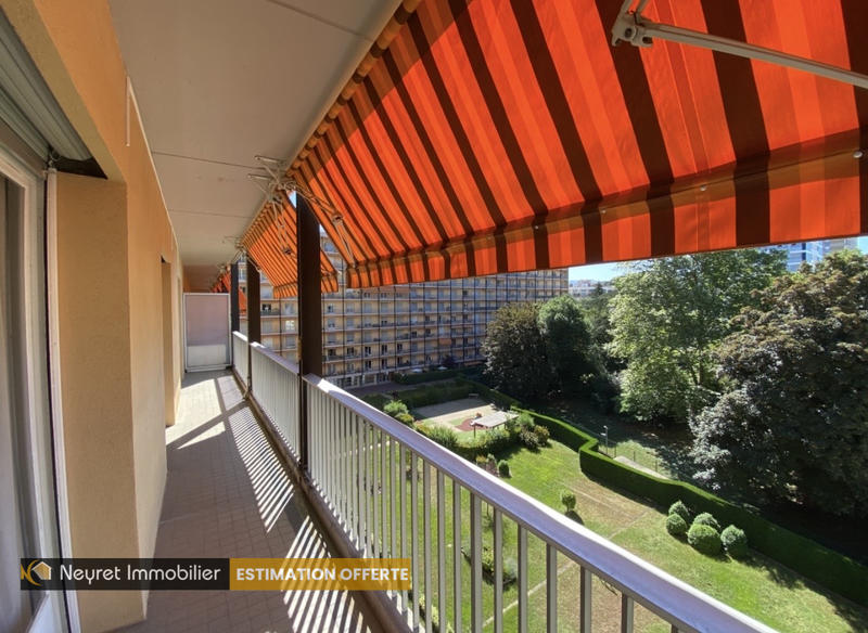 Appartement - 125 m² - 5 pièces