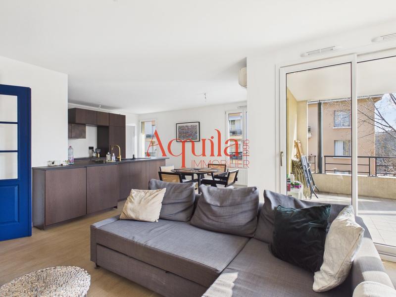 Appartement - 84 m² - 4 pièces