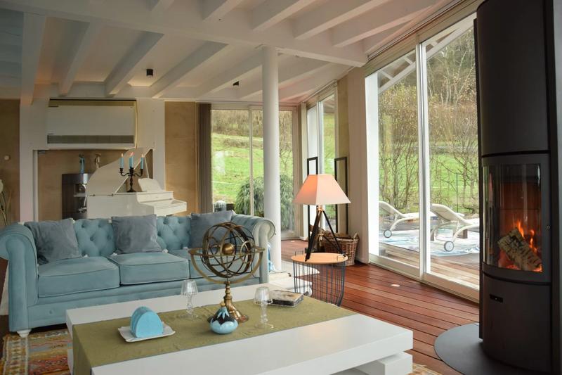 Maison - 298 m² - 7 pièces