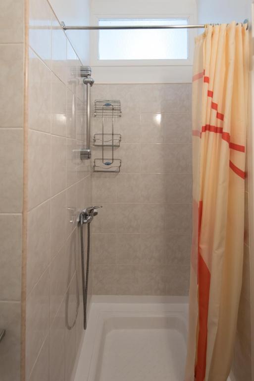 Immeuble - 110 m² - 7 pièces