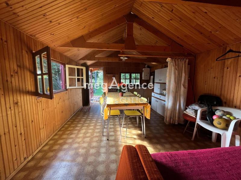 Terrain de loisirs - 1 800 m²