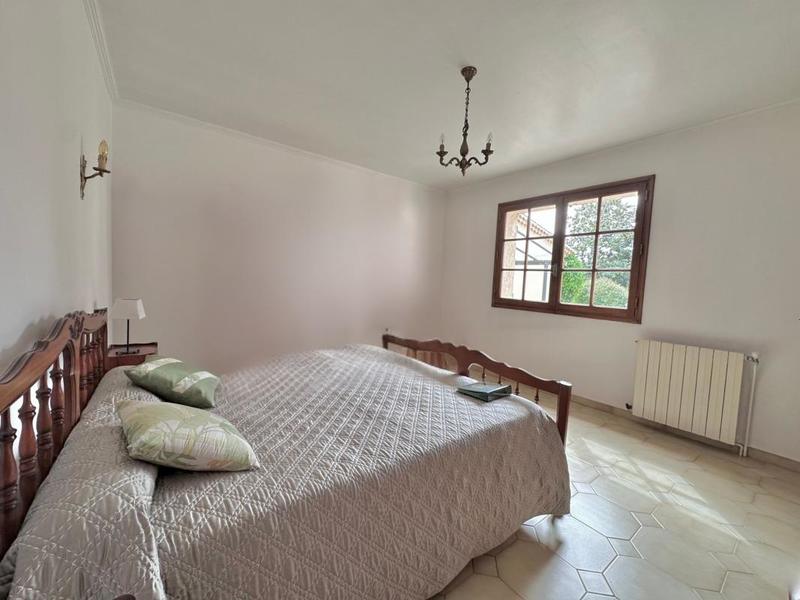 Maison - 221 m² - 7 pièces