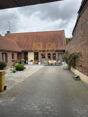 Maison - 236 m² - 8 pièces