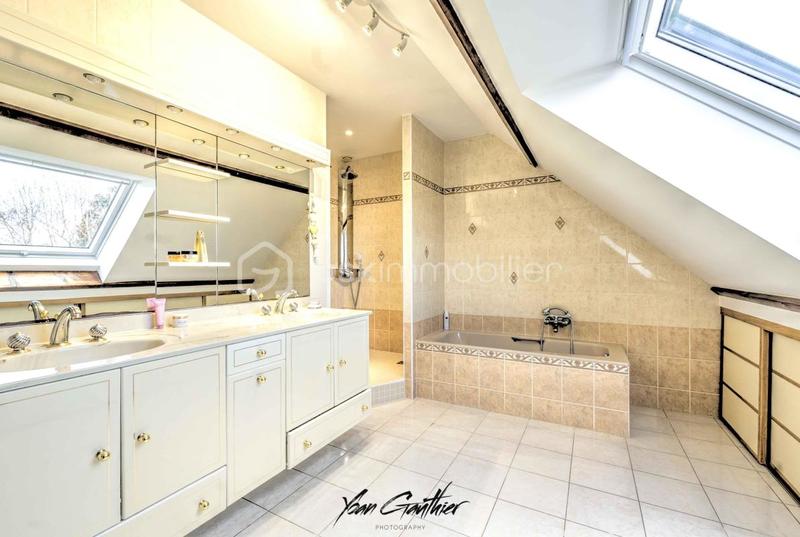 Maison - 130 m² - 6 pièces