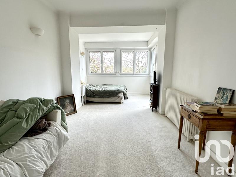 Maison - 212 m² - 9 pièces