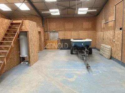 Entrepôt - 110 m² - 2 pièces