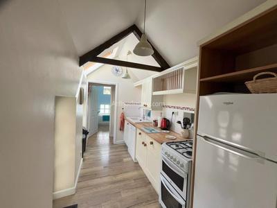 Maison - 241 m² - 13 pièces