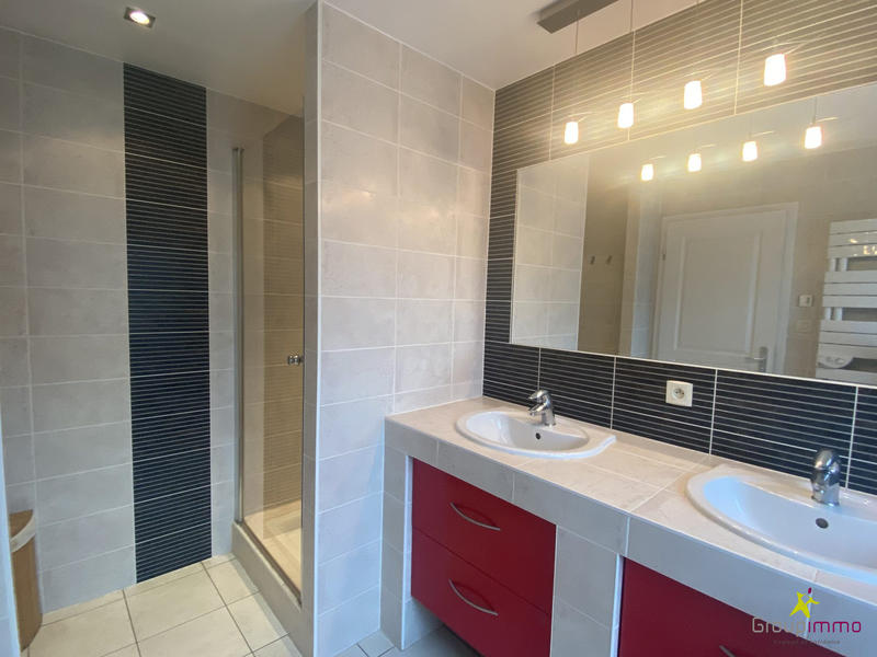 Maison - 104 m² - 5 pièces