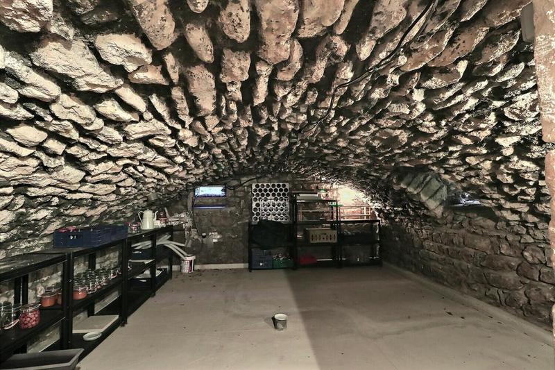 Maison - 202 m² - 10 pièces