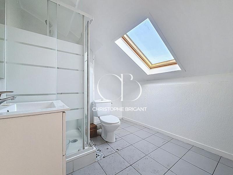 Maison - 240 m² - 10 pièces