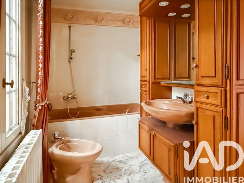 Maison - 171 m² - 7 pièces