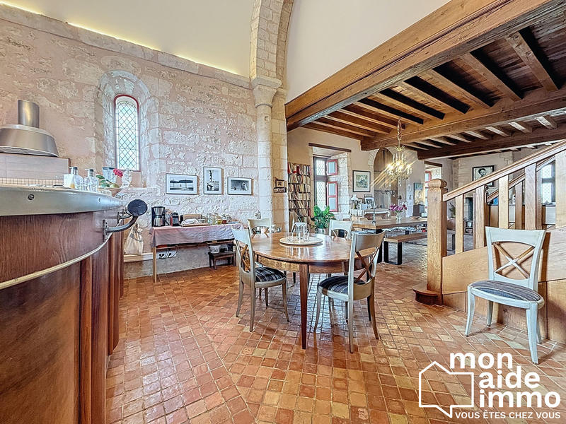 Maison - 180 m² - 4 pièces