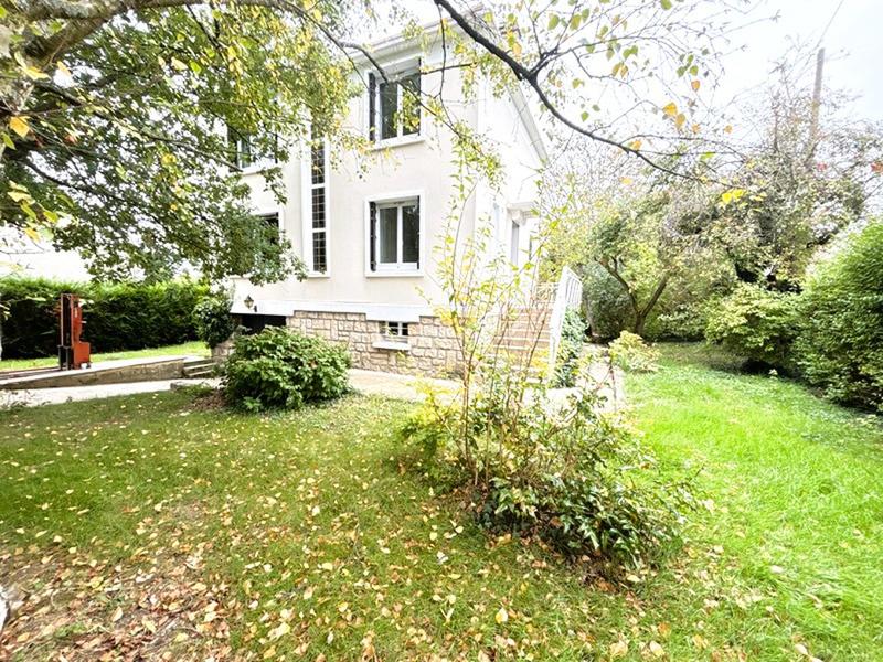 Pavillon - 120 m² - 6 pièces