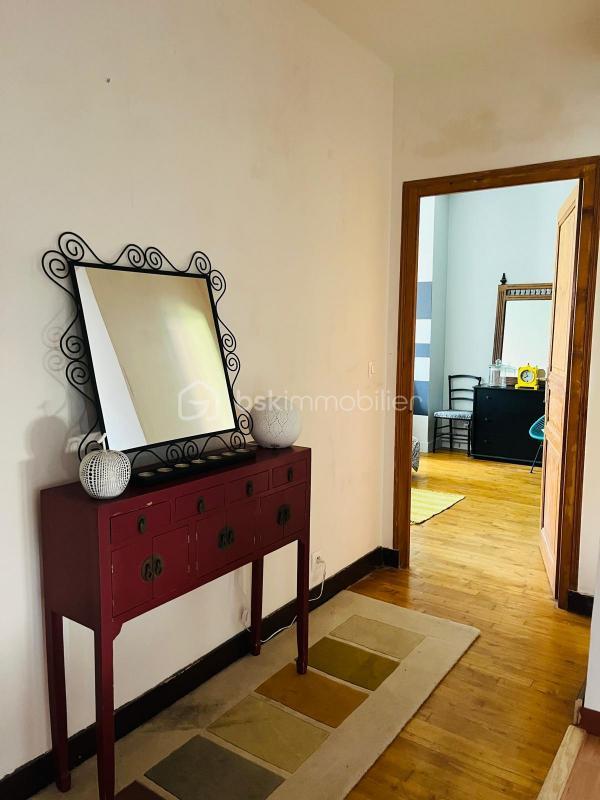 Maison - 245 m² - 8 pièces