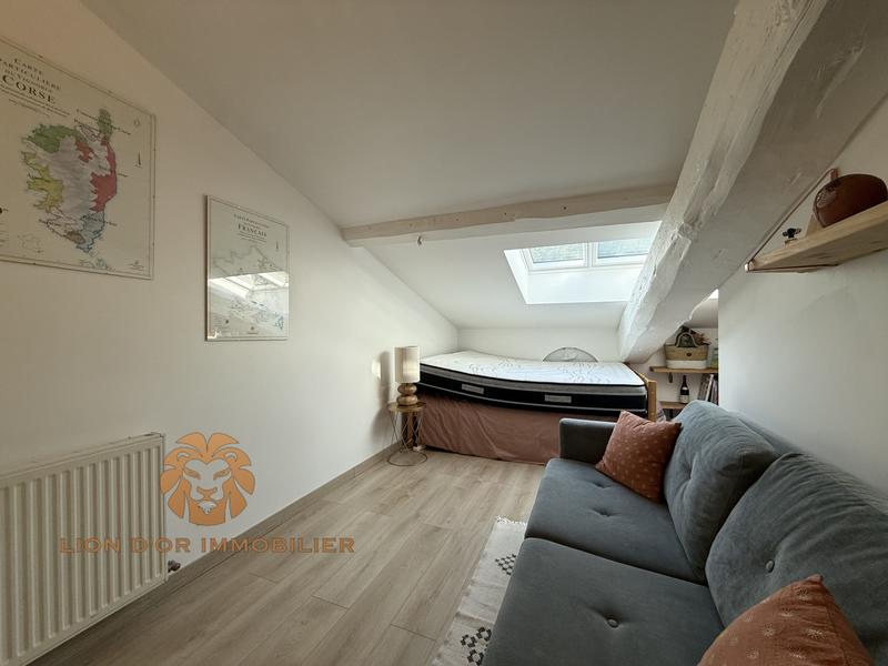 Loft - 76 m² - 3 pièces