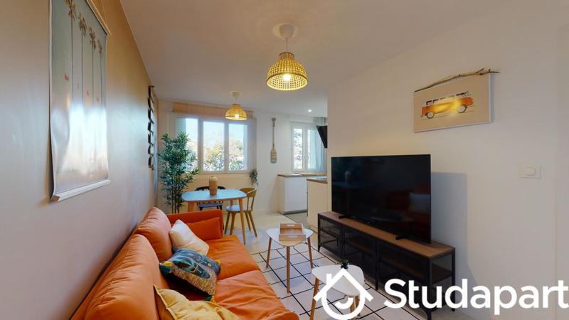 Chambre - 12 m² - 1 pièce