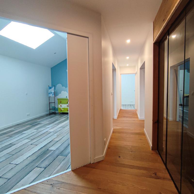 Loft - 187 m² - 5 pièces