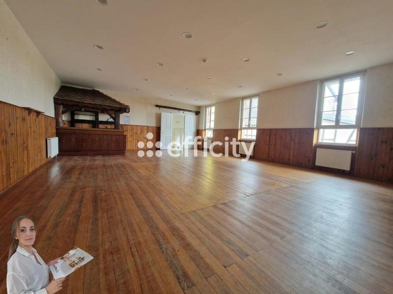 Maison - 388 m² - 10 pièces