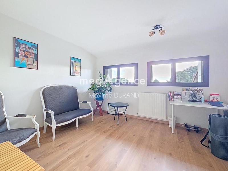 Maison - 273 m² - 10 pièces