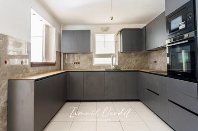 Appartement - 99 m² - 4 pièces