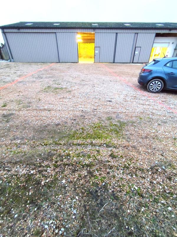 Bureau - 81 m² - 1 pièce