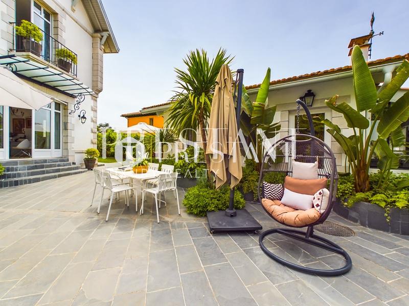 Maison - 193 m² - 7 pièces