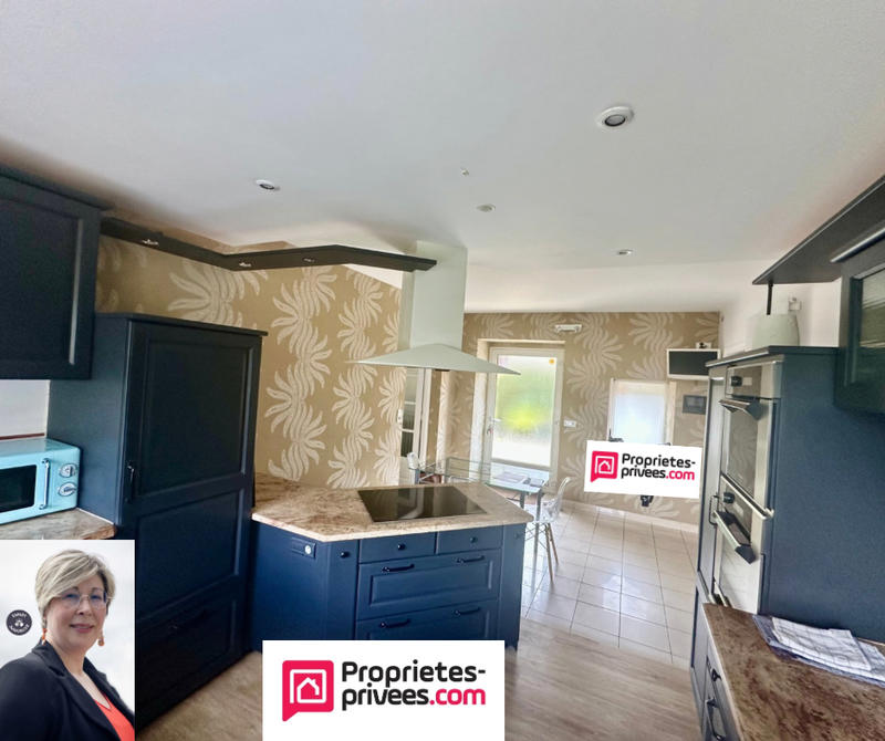 Maison - 232 m² - 6 pièces