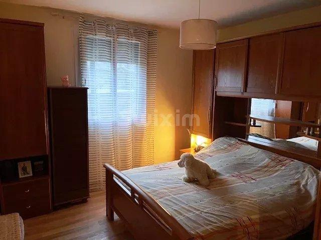 Maison - 94 m² - 5 pièces