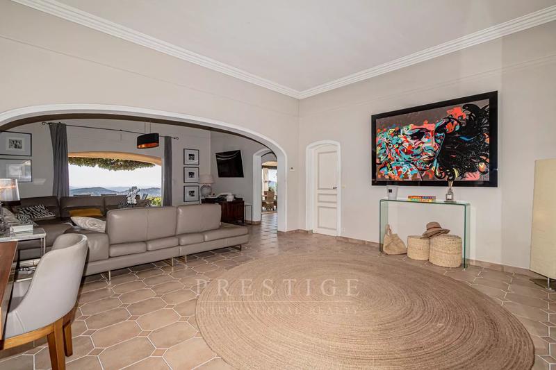 Maison - 179 m² - 8 pièces