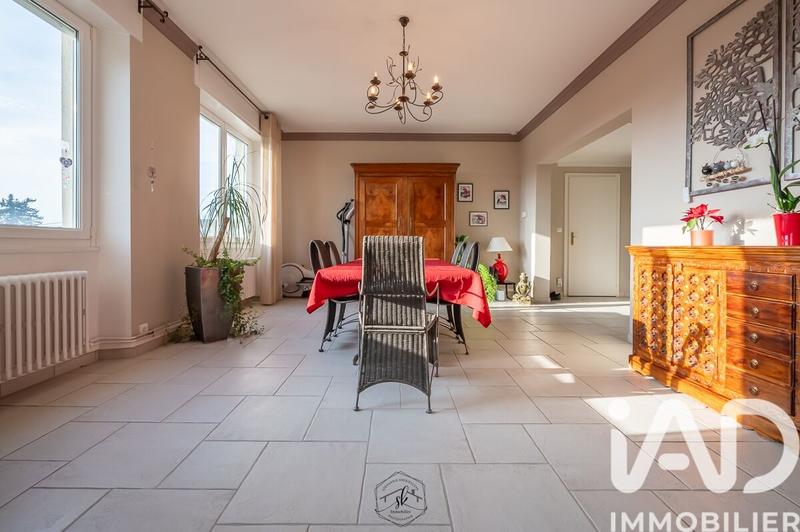 Appartement - 175 m² - 6 pièces