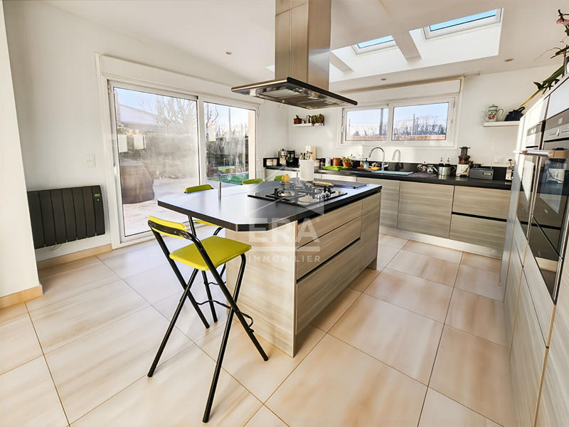 Maison - 153 m² - 7 pièces