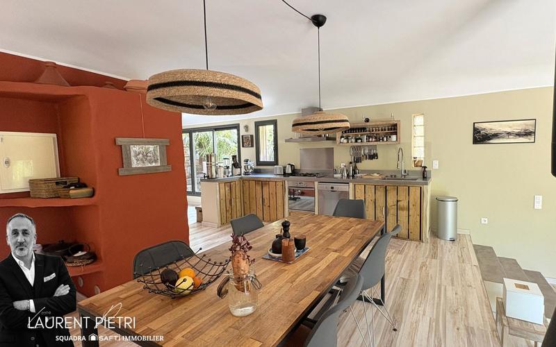 Villa - 170 m² - 4 pièces