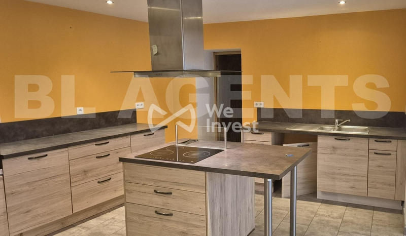 Maison - 140 m² - 5 pièces