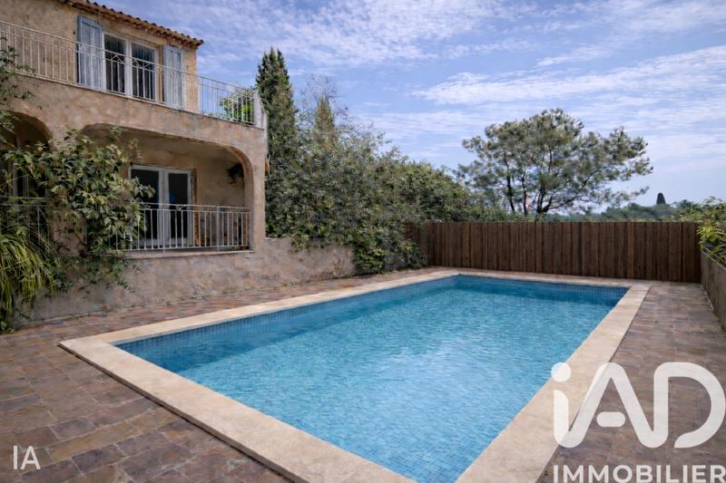 Maison - 190 m² - 6 pièces