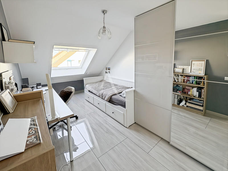 Maison - 95 m² - 6 pièces