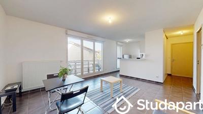 Chambre - 10 m² - 1 pièce